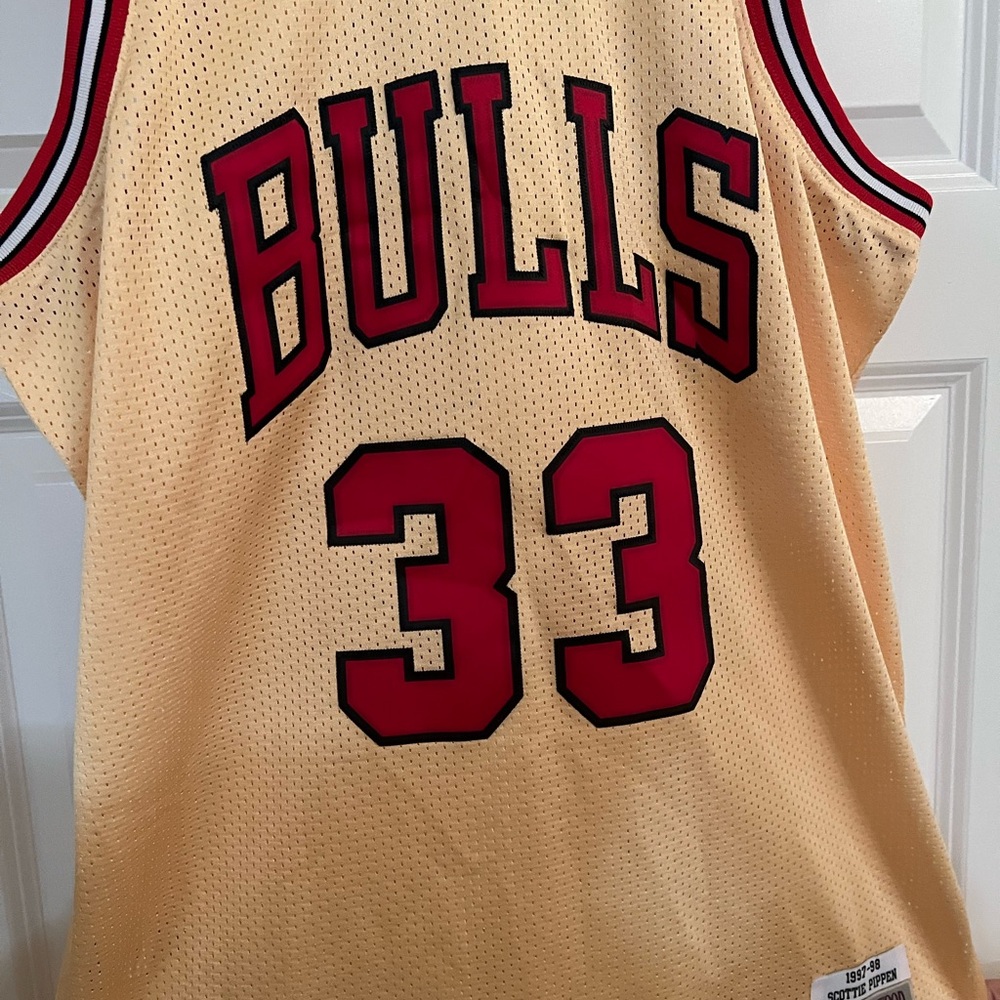 Mitchell & Ness Swingman Collection Bulls Scottie Pippen Jersey